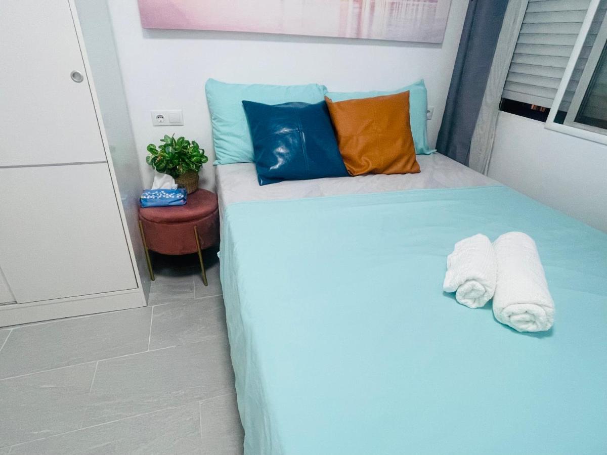 Appartamento Fantastico Apartamento Usera Madrid Esterno foto