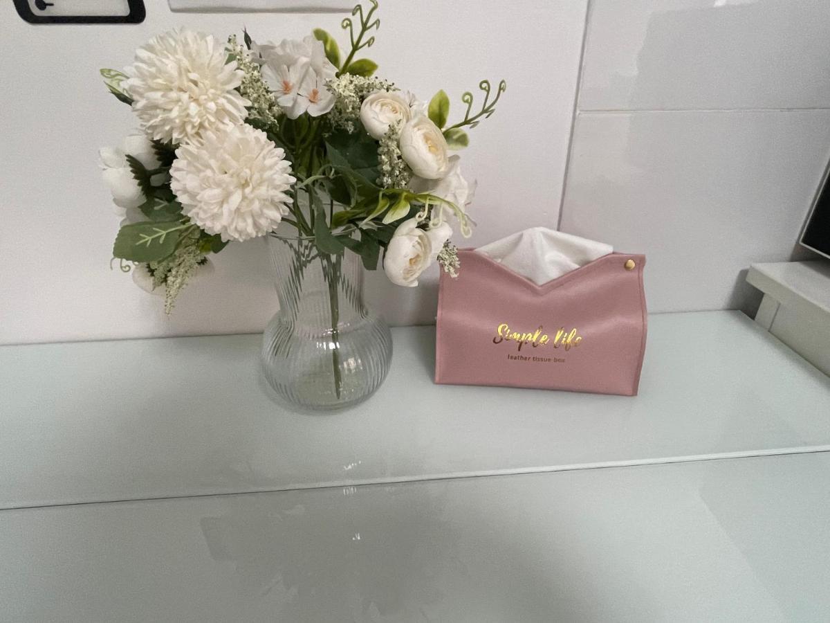 Appartamento Fantastico Apartamento Usera Madrid Esterno foto